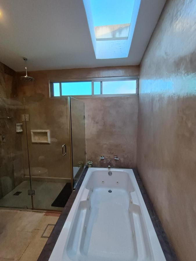 Casa Hector, Con Jacuzzi, Cerca Del Foro Gnp. Villa Merida Ngoại thất bức ảnh